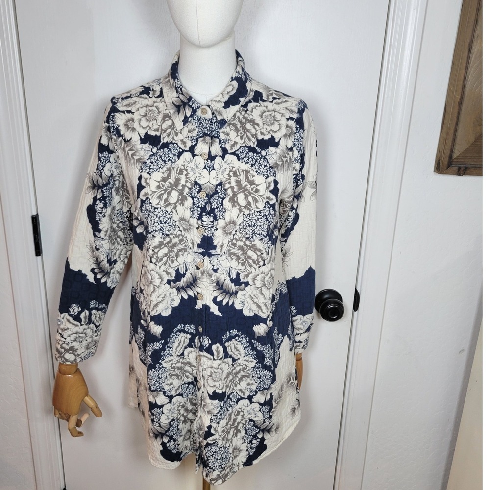 Soft Surroundings Floral Long Sleeve Button Shirt Size Large Petite Vacation